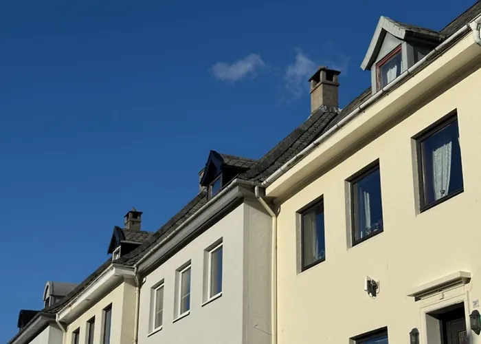 Cozy Near Center And The Mountains *