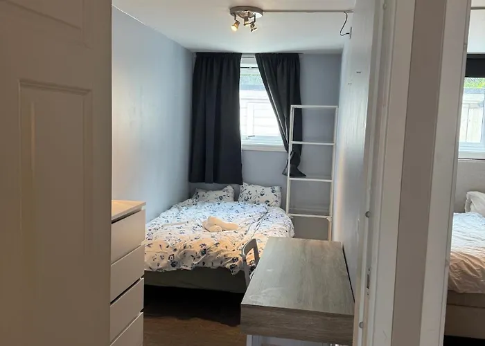 Cozy Near Center And The Mountains